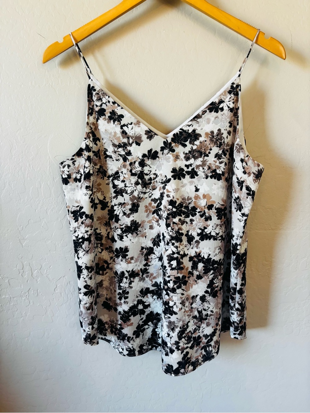 Express Floral V-Neck Camisole - Black & Cream
